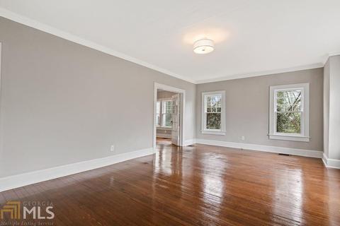 27 E New St, Winder, GA 30680 photo 7