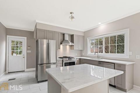27 E New St, Winder, GA 30680 photo 13