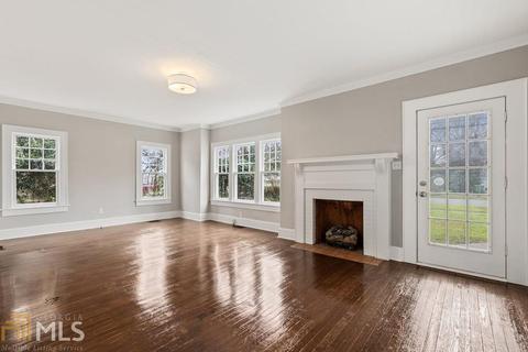 27 E New St, Winder, GA 30680 photo 6