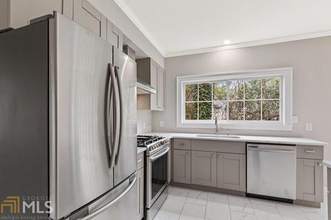 27 E New St, Winder, GA 30680 photo 16