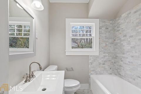 27 E New St, Winder, GA 30680 photo 19