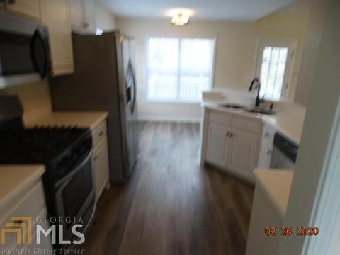 1347 Vine Cir, Mcdonough, GA 30253 photo 4