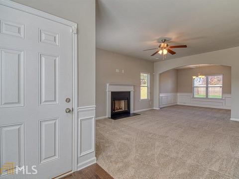 156 Amelia Dr, Byron, GA 31008 photo 4