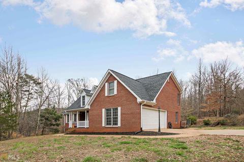 113 Windsor Dr, Toccoa, GA 30577 photo 2