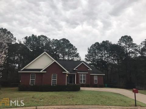 304 Christopher Luke Cir, Perry, GA 31069 photo 1