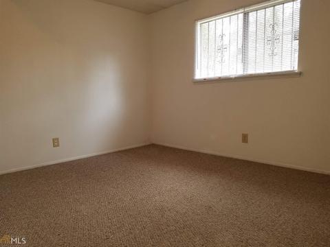 6041 Landover Cir, Morrow, GA 30260 photo 4
