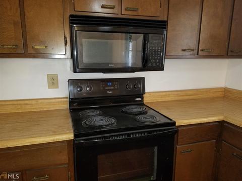 6041 Landover Cir, Morrow, GA 30260 photo 9