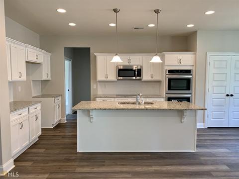 145 Clearwater Dr, Jackson, GA 30233 photo 2