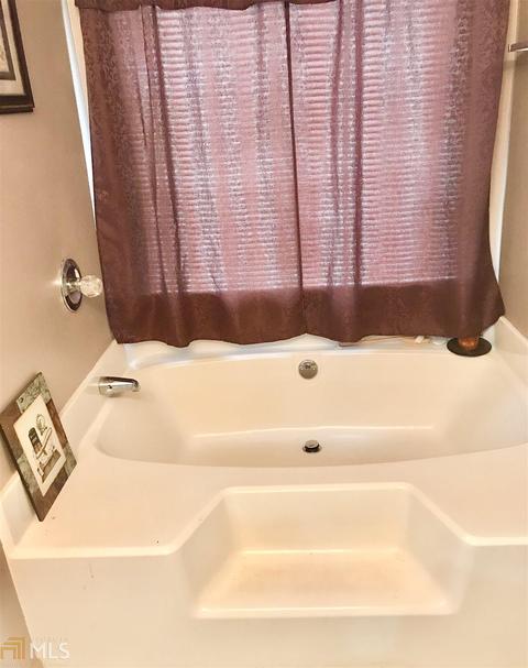 207 Upland Ct, Lagrange, GA 30240 photo 10