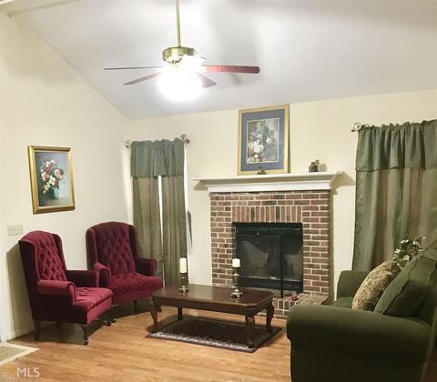 207 Upland Ct, Lagrange, GA 30240 photo 3