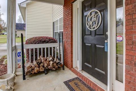 125 Hallmark Ln, Covington, GA 30014 photo 4