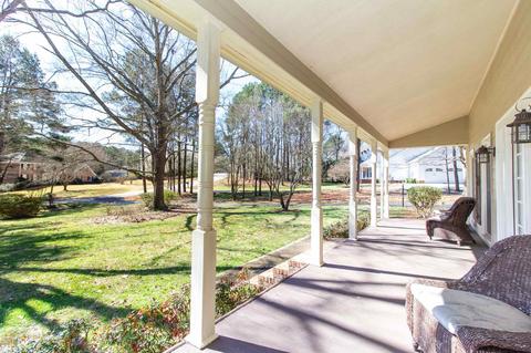 1025 Riverside Dr, Lagrange, GA 30240 photo 4