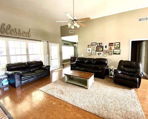 55 Horseshoe Dr, Covington, GA 30014 photo 4