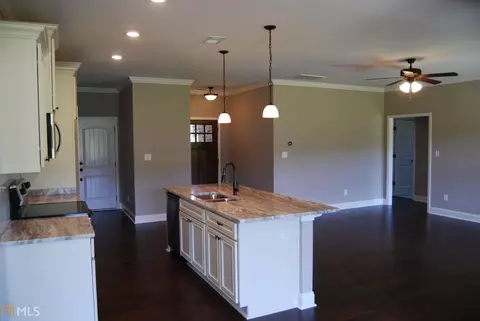 7168 Wimpy Rd, Macon, GA 31216 photo 4
