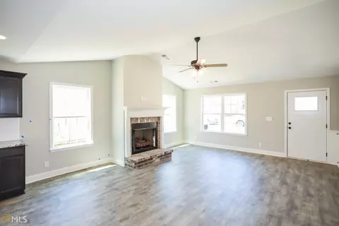 114 Back Cedar, Centerville, GA 31028 photo 5