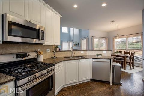 2046 Suwanee Woods Ln, Duluth, GA 30097 photo 8