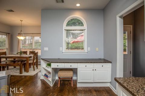 2046 Suwanee Woods Ln, Duluth, GA 30097 photo 10