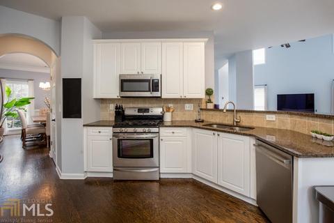 2046 Suwanee Woods Ln, Duluth, GA 30097 photo 9