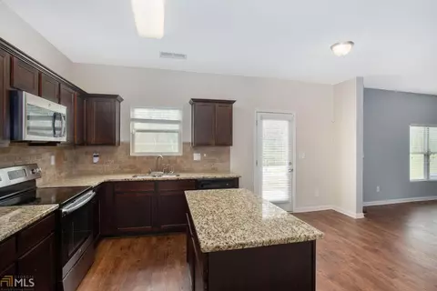 1152 Paris Dr, Hampton, GA 30228 photo 3