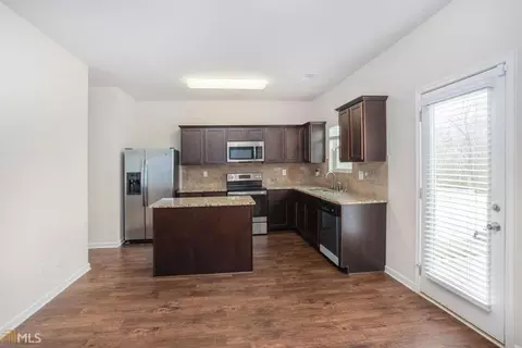 1152 Paris Dr, Hampton, GA 30228 photo 8
