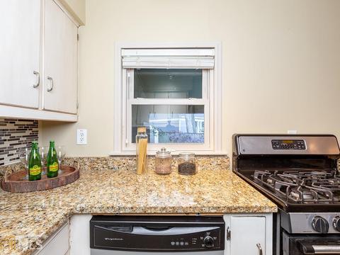 3372 Keswick Dr, Chamblee, GA 30341 photo 8