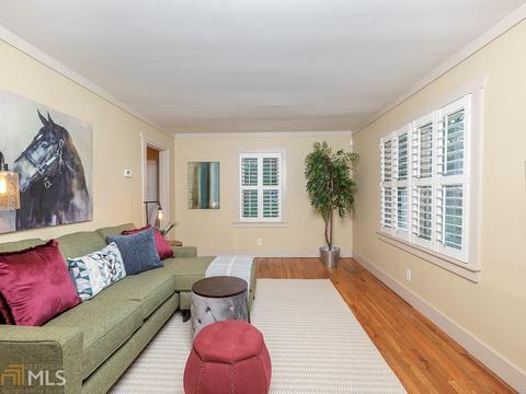 3372 Keswick Dr, Chamblee, GA 30341 photo 4