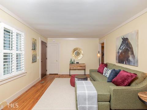 3372 Keswick Dr, Chamblee, GA 30341 photo 2