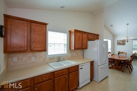 251 Memory Ln, Winder, GA 30680 photo 14