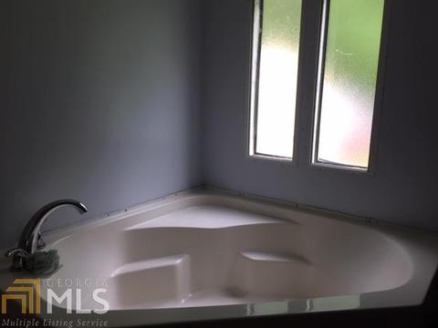 896 Walnut Dr, Monroe, GA 30655 photo 5
