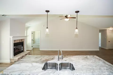 122 Back Cedar, Centerville, GA 31028 photo 16