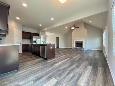 10706 Buckingham Cir, Hampton, GA 30228 photo 4