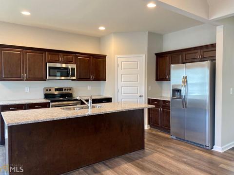 10706 Buckingham Cir, Hampton, GA 30228 photo 5