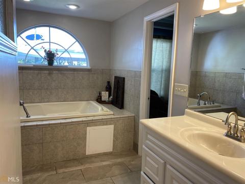 914 Maple Dr, Griffin, GA 30224 photo 17