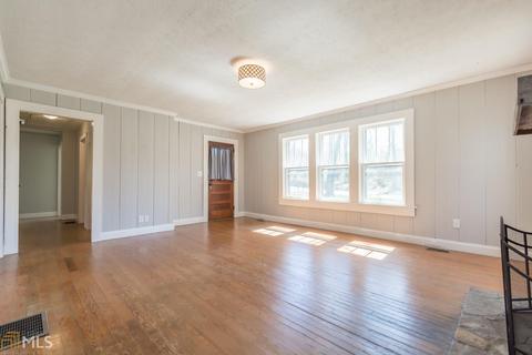 433 E Louise St, Clarkesville, GA 30523 photo 7