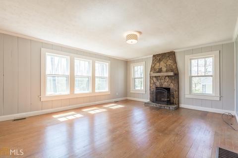 433 E Louise St, Clarkesville, GA 30523 photo 8