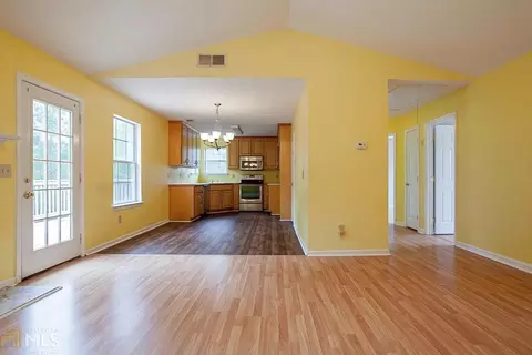 20 Shane Cir, Covington, GA 30016 photo 8