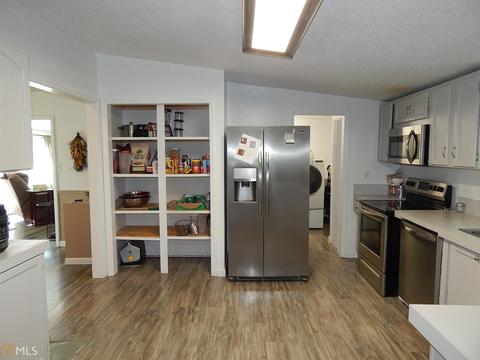 359 Spring Valley Dr, Byron, GA 31008 photo 8