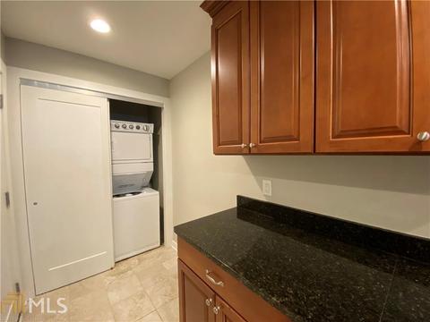 3016 Whispering Hills Dr, Atlanta, GA 30341 photo 6