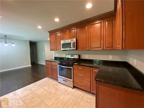 3016 Whispering Hills Dr, Atlanta, GA 30341 photo 4