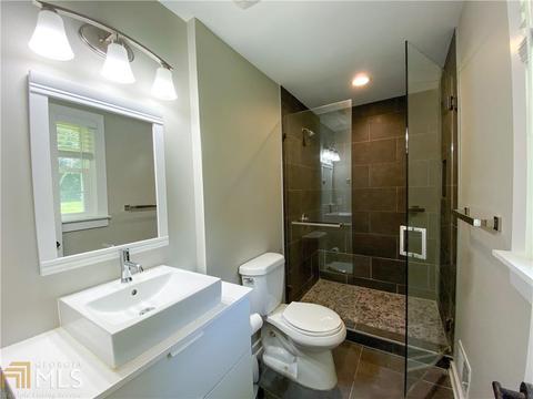 3016 Whispering Hills Dr, Atlanta, GA 30341 photo 12