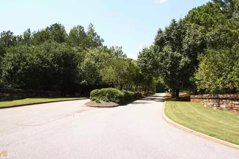 504 Canterbury Dr, Lagrange, GA 30241 photo 5