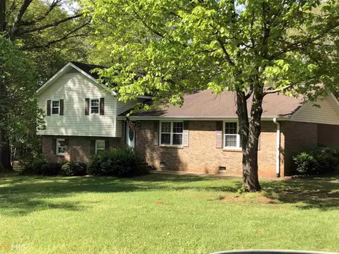 221 Pinehaven Dr, Lagrange, GA 30240 photo 1