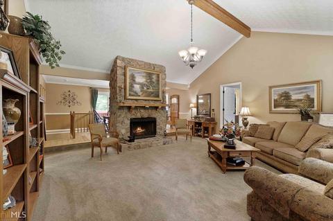 231 Hayes Ln, Rex, GA 30273 photo 5