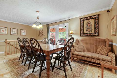 231 Hayes Ln, Rex, GA 30273 photo 9