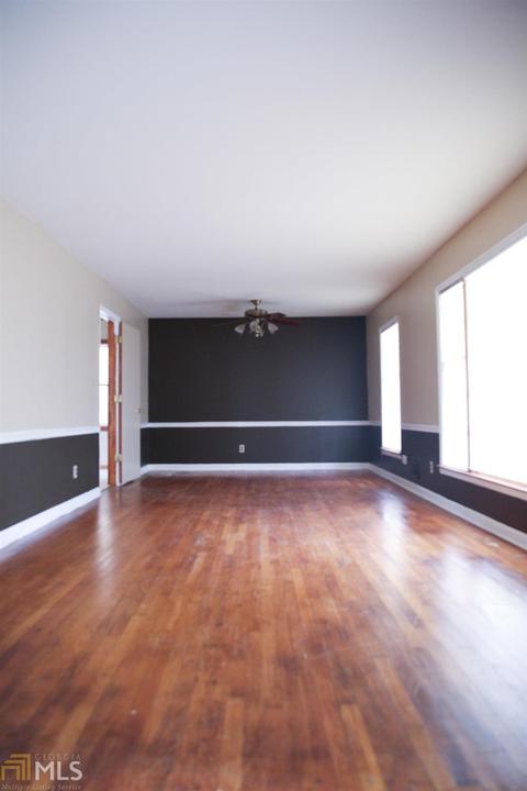 6748 Darrell Ct, Morrow, GA 30260 photo 4