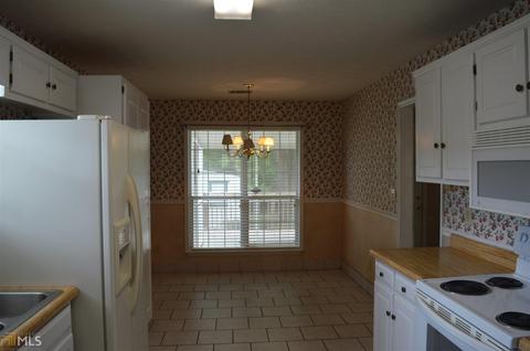 104 Twelve Oaks Dr, Lagrange, GA 30241 photo 6