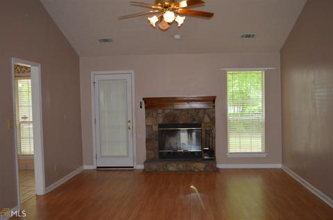 104 Twelve Oaks Dr, Lagrange, GA 30241 photo 4