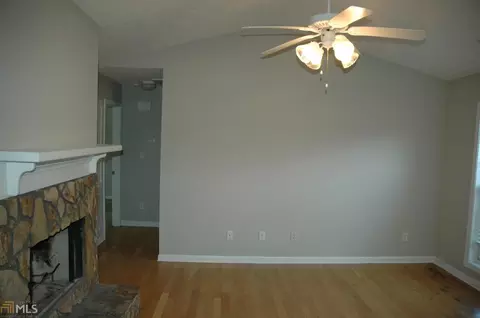 21 Nantuckett Dr, Lagrange, GA 30240 photo 3