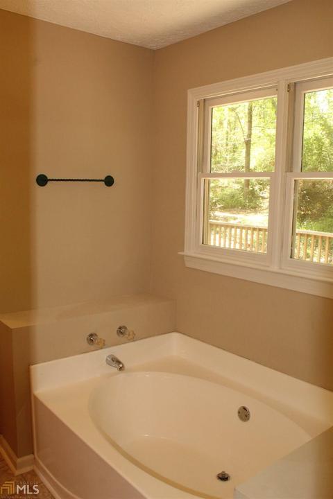 2757 Chickadee Dr, Monroe, GA 30655 photo 11