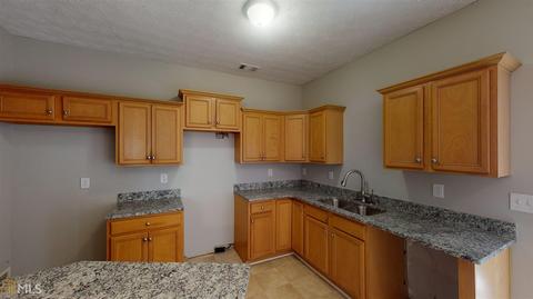 8242 Sterling Ln, Covington, GA 30014 photo 6